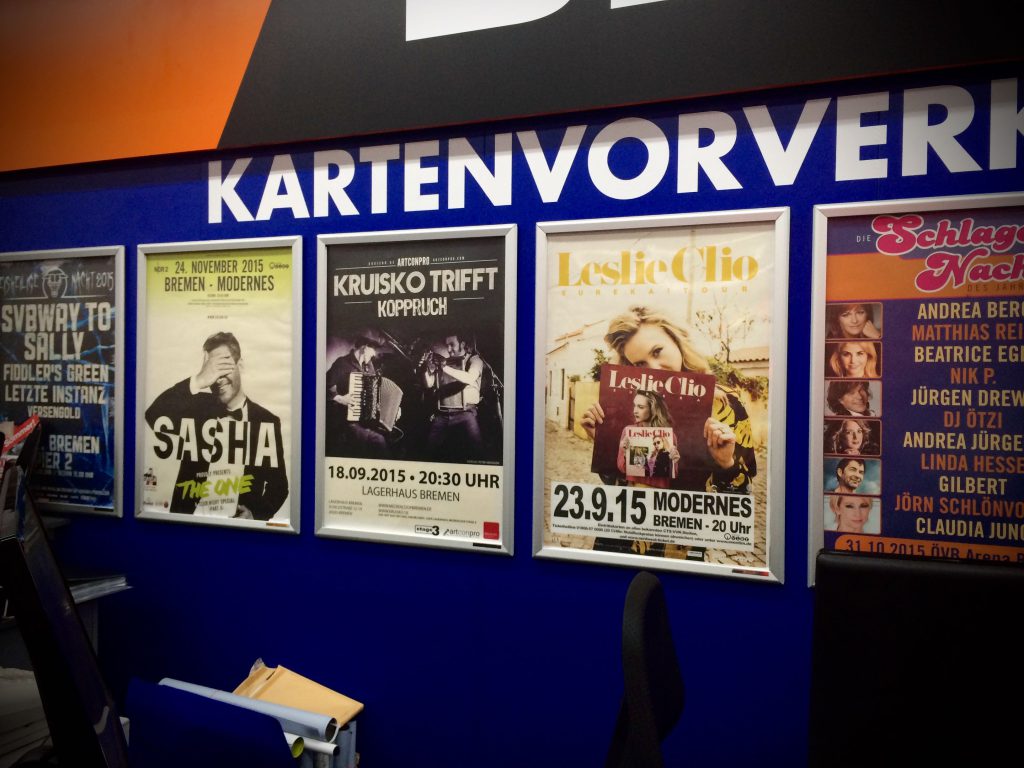 Plakate an VV-Stelle